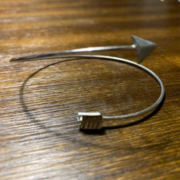 Silver Arrow Arm Wrap Bracelet - Picture 2 of 2